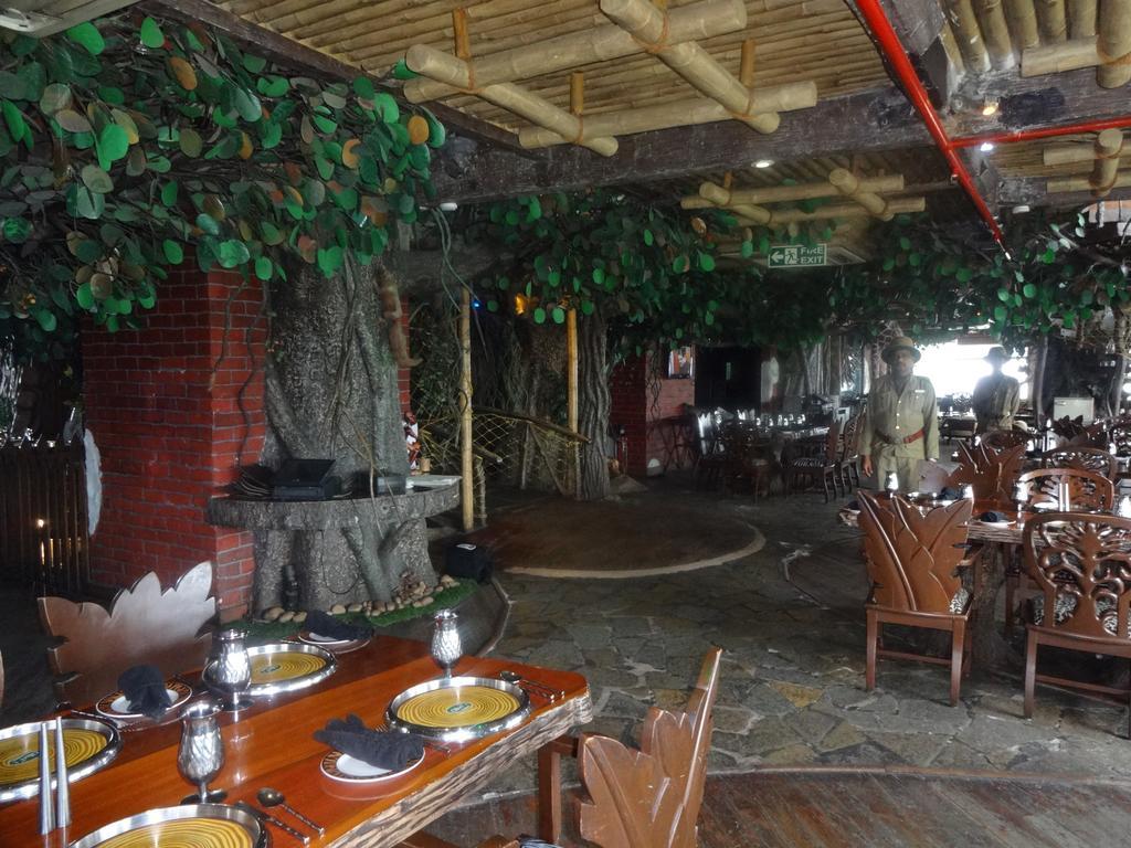 Ohris Banjara Hotel Hyderabad Exterior foto